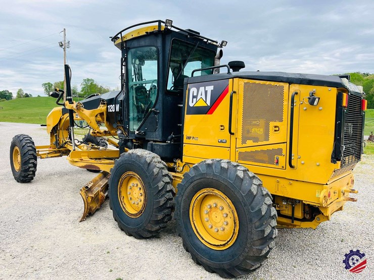 2010-caterpillar-120m-image-5