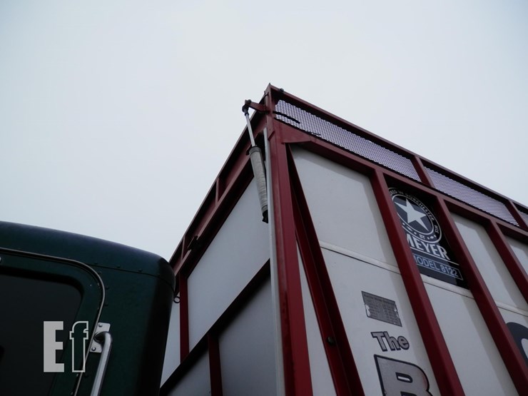 1988-peterbilt-357-image-21