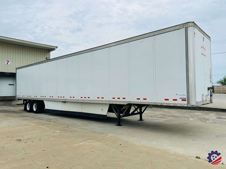 2015-vanguard-53-ft-image-6