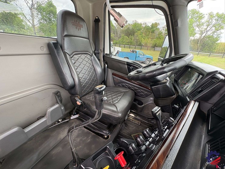 2024-international-hx520-image-77