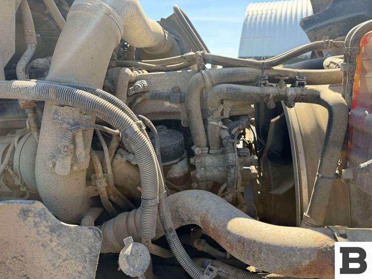 2013-international-prostar-image-37