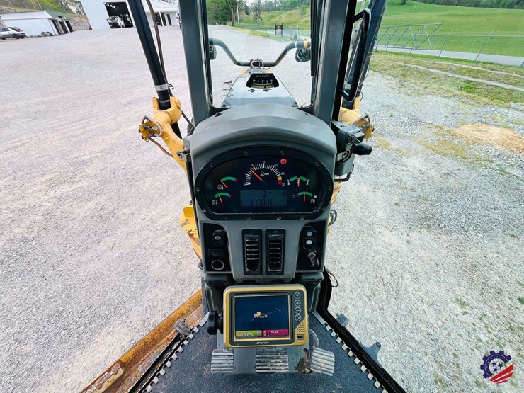 2010-caterpillar-120m-image-146