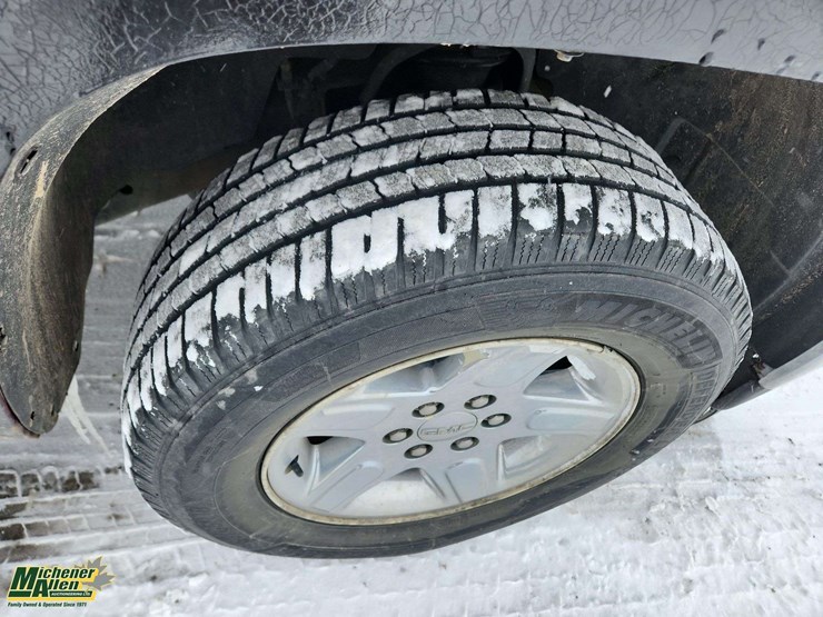 2013-gmc-sierra-1500-slt-image-13