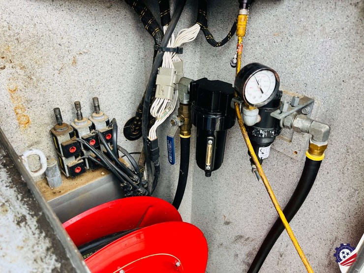 2015-international-durastar-4300-image-41