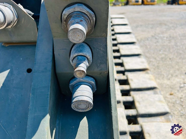 2018-caterpillar-299d2-image-59