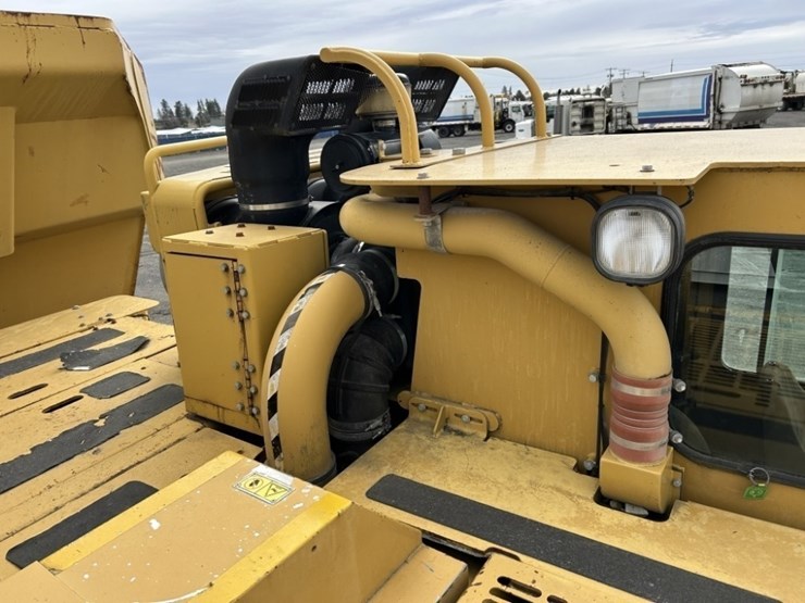 2012-caterpillar-ad55b-image-41