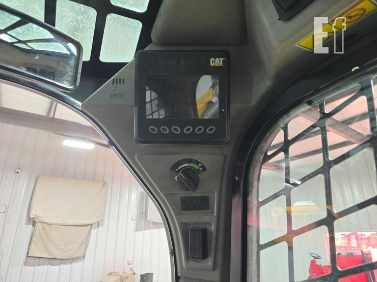 2022-caterpillar-289d3-image-19