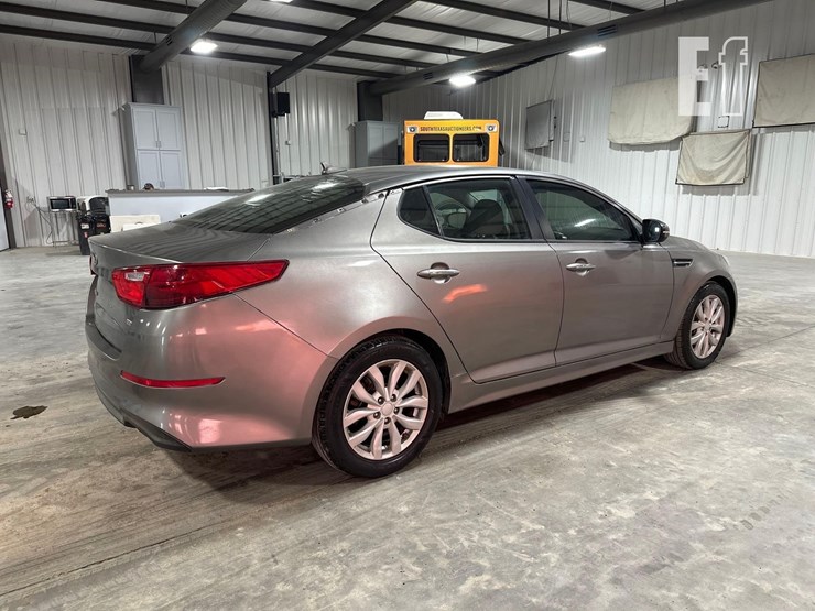 2015-kia-optima-image-3