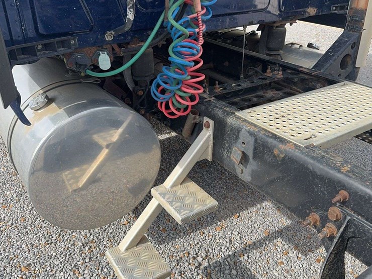 2012-international-prostar-image-24