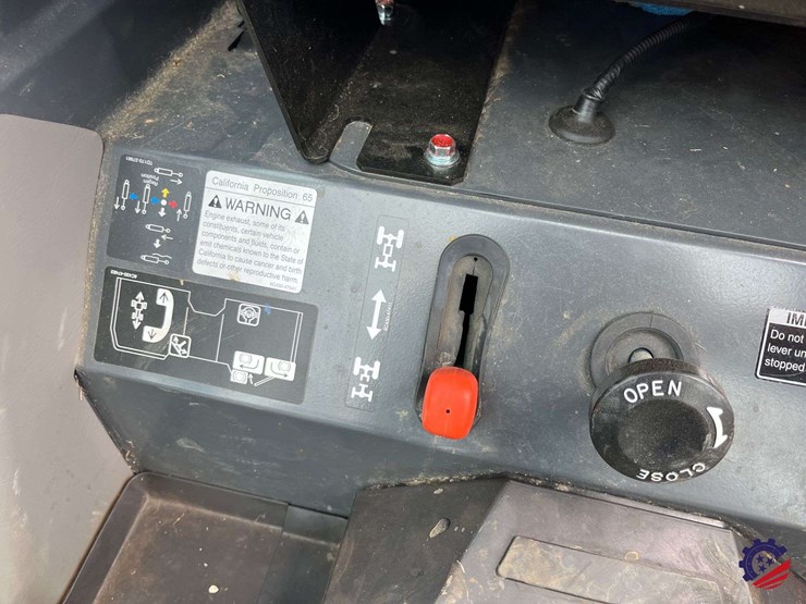 2022-kubota-lx2610hsd-image-81