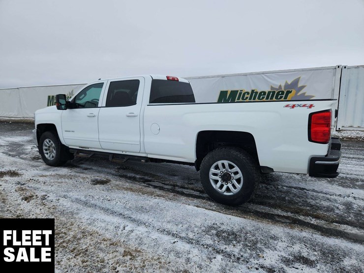 2018-chevrolet-silverado-3500hd-image-3