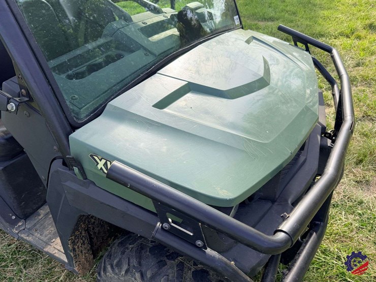 2019-john-deere-gator-xuv-835m-image-14