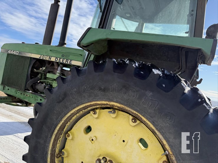 john-deere-4440-image-15