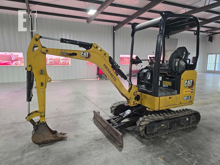 2021-caterpillar-301.8-image-1