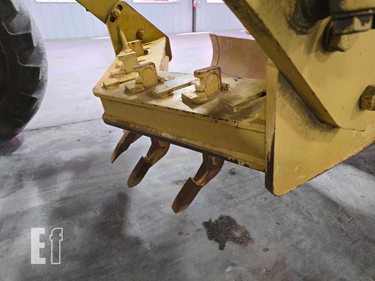 2003-caterpillar-140h-image-13