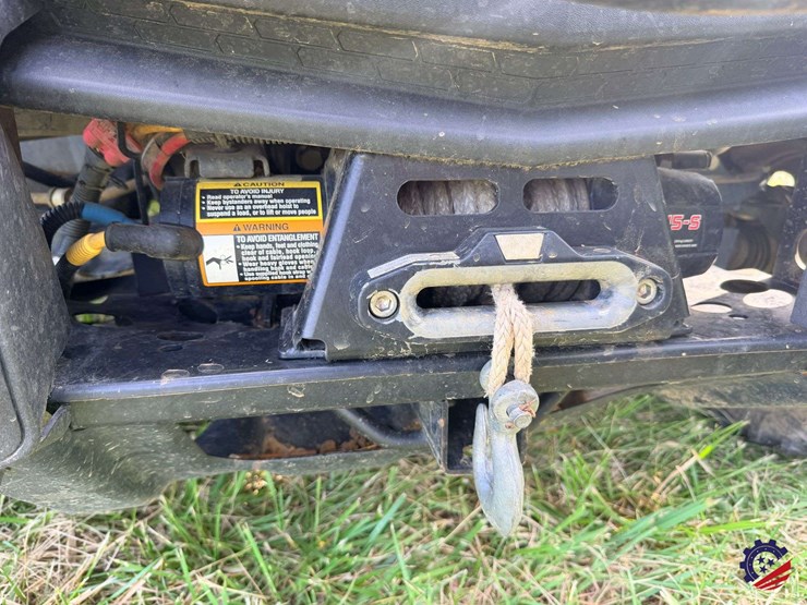 2019-john-deere-gator-xuv-835m-image-25