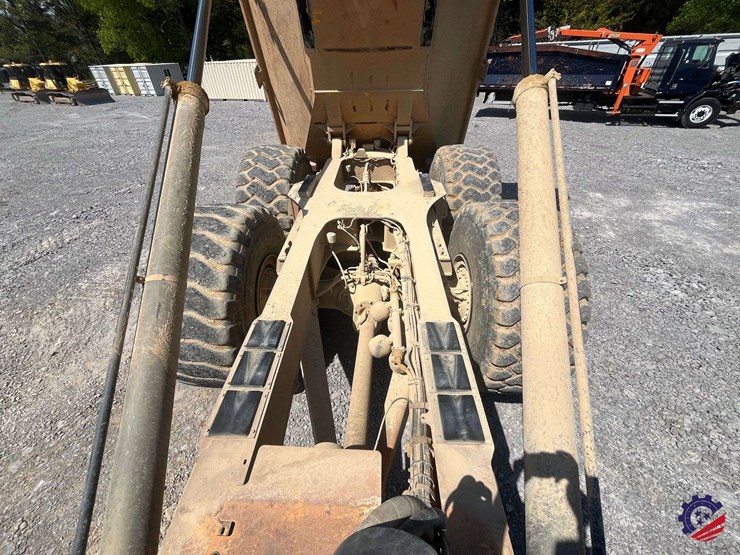 2012-volvo-a40f-image-56