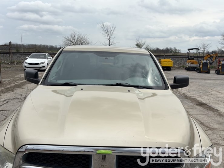 2011-dodge-ram-1500-image-31