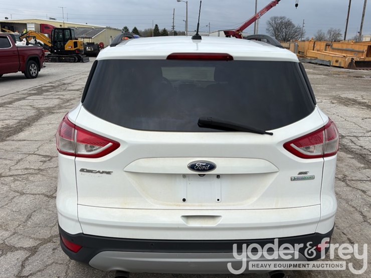 2014-ford-escape-image-16