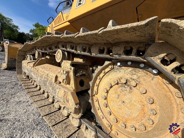 2017-deere-700k-xlt-image-12