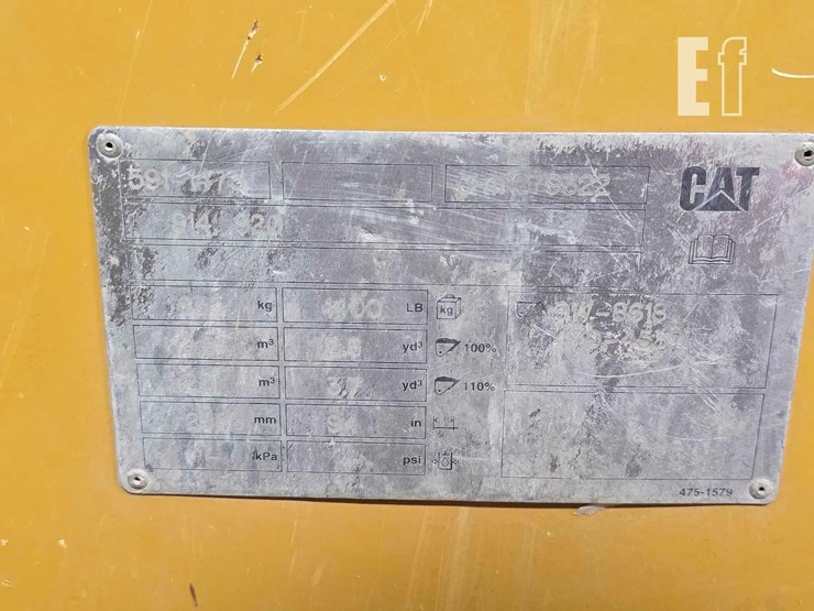 2022-caterpillar-920-image-13