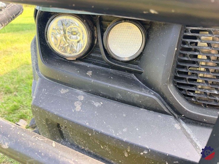 2023-john-deere-gator-xuv-835r-image-24