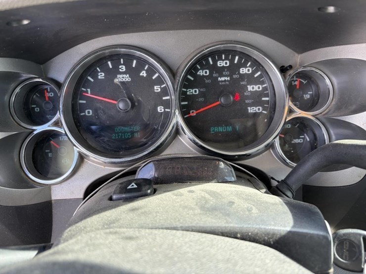 2012-gmc-sierra-2500-image-16