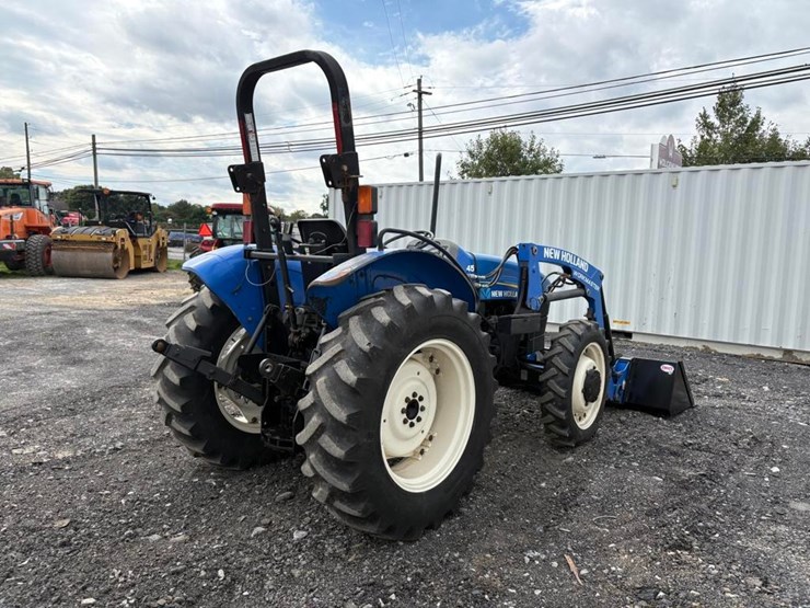 new-holland-45-image-12