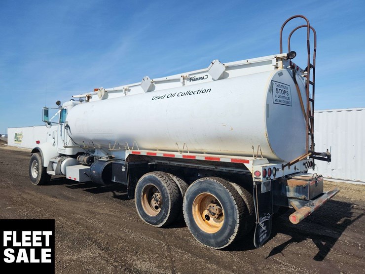 2004-peterbilt-330-image-6