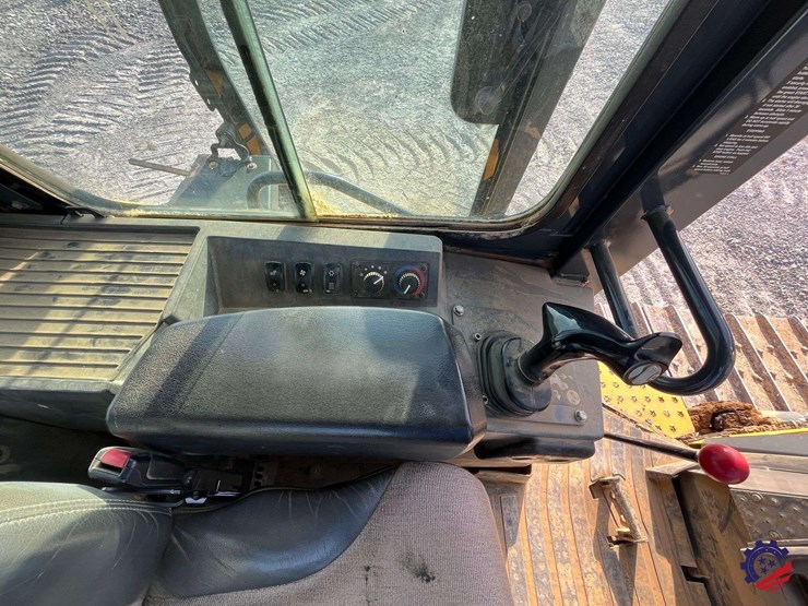 2017-deere-700k-xlt-image-62