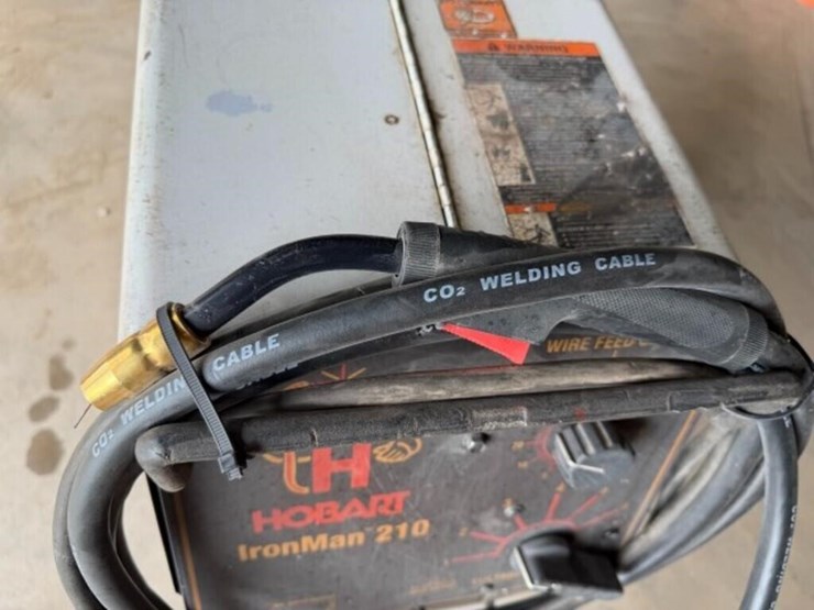 hobart-ironman-210-mig-welder-image-3