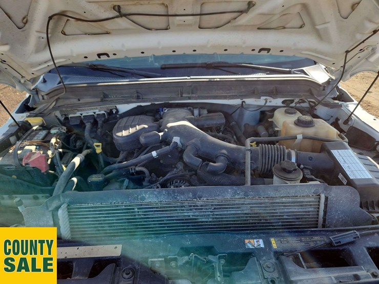 2013-ford-f550-image-25