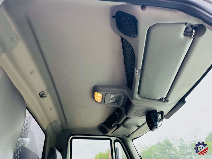 2015-international-durastar-4300-image-67