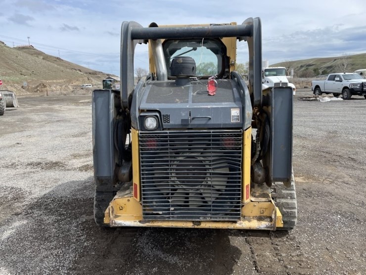 2013-deere-333e-image-4