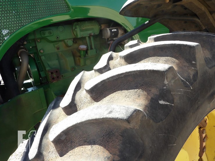 john-deere-8120-image-19