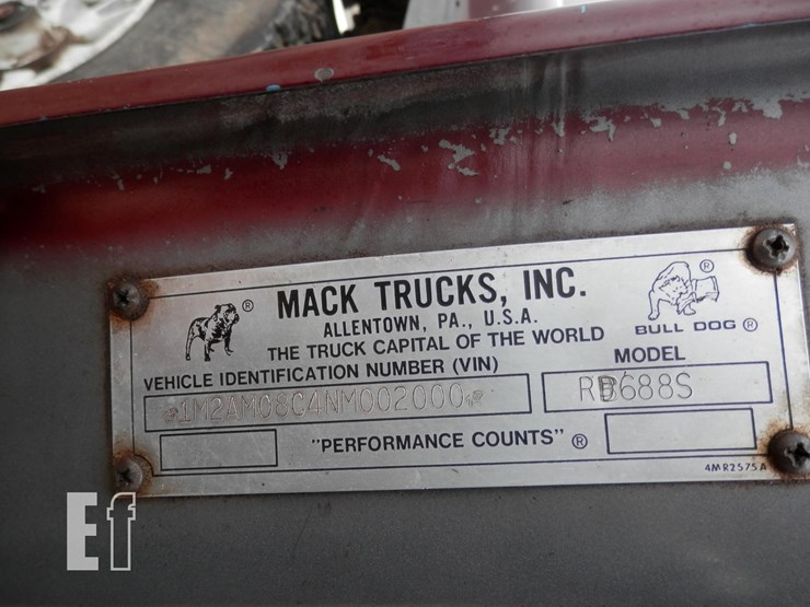 1992-mack-rd688s-image-21