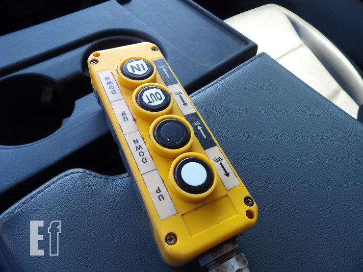 2023-ford-f350-image-23