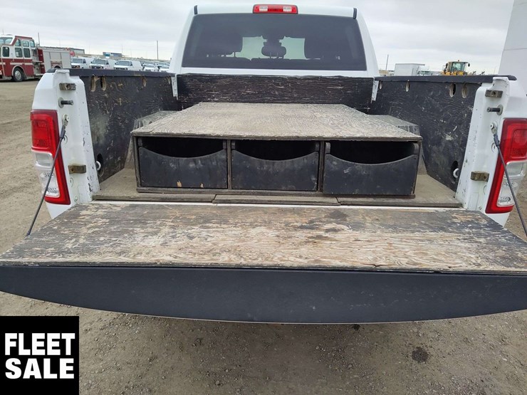 2019-dodge-2500-image-15