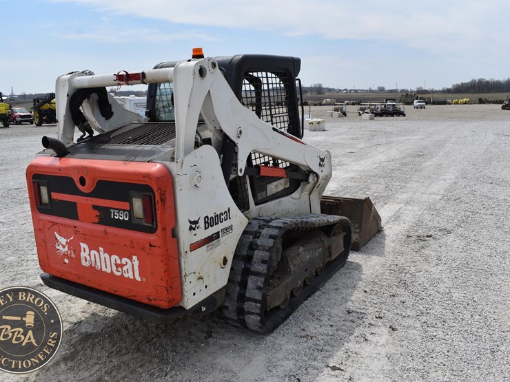 2016-bobcat-t590-image-7
