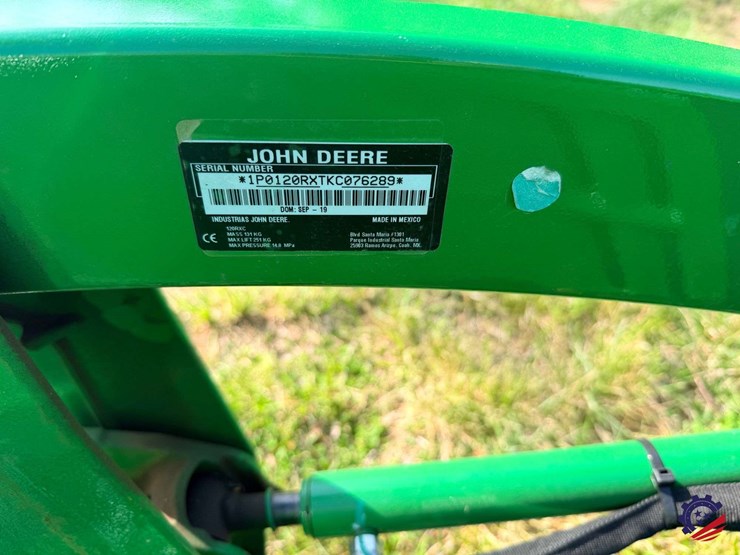 2025-john-deere-1023e-image-54