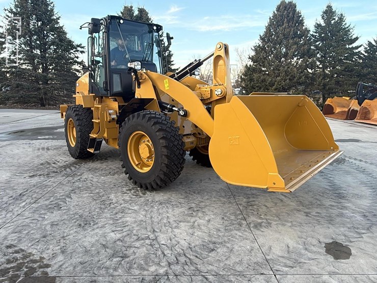 caterpillar-910-image-2