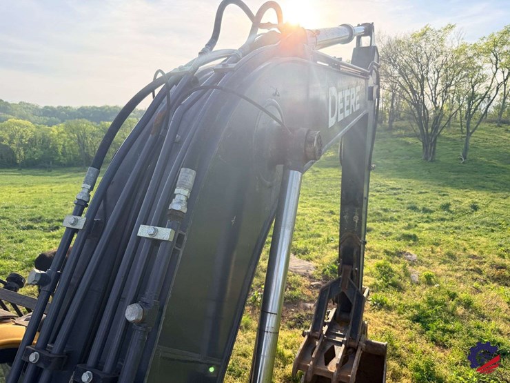 2019-deere-160g-lc-image-75