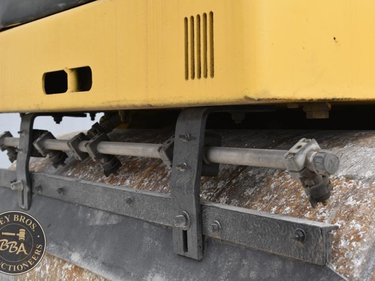 1999-caterpillar-cb-224c-image-27