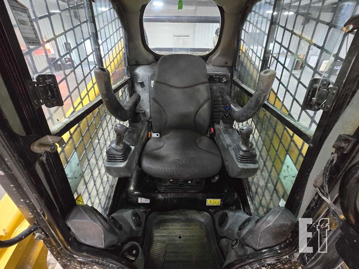 2020-caterpillar-289d3-image-14