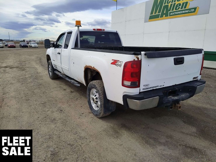 2013-gmc-sierra-2500hd-image-3
