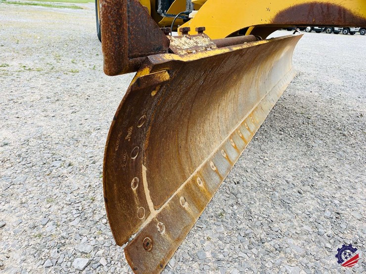 2010-caterpillar-120m-image-88