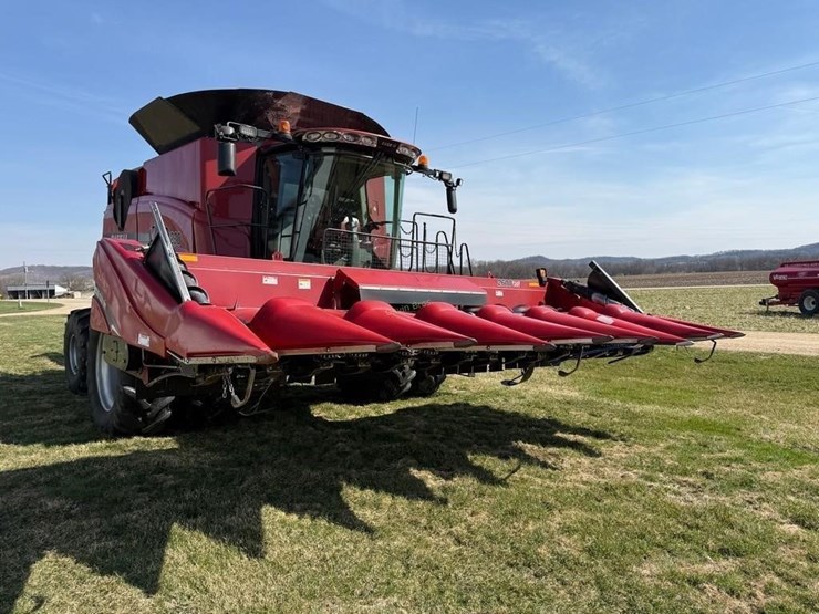 2013-case-ih-2608-image-2