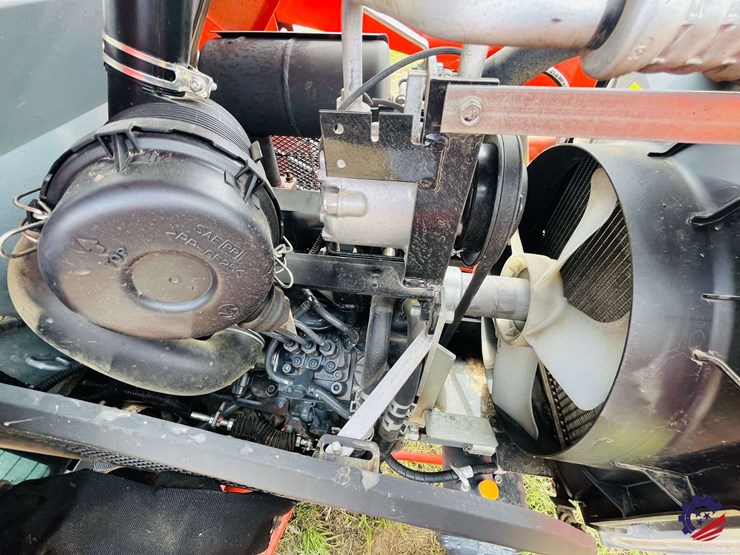 2022-kubota-lx2610hsd-image-26