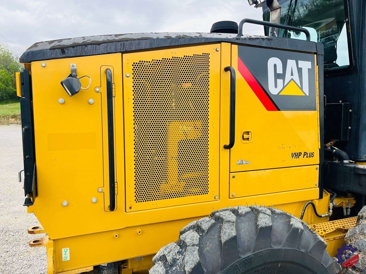 2010-caterpillar-120m-image-77