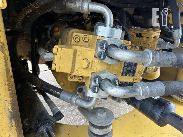 2016-caterpillar-930m-image-45